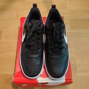 Nike Court Borough Low 2 GS Big Kids Sneakers 6Y